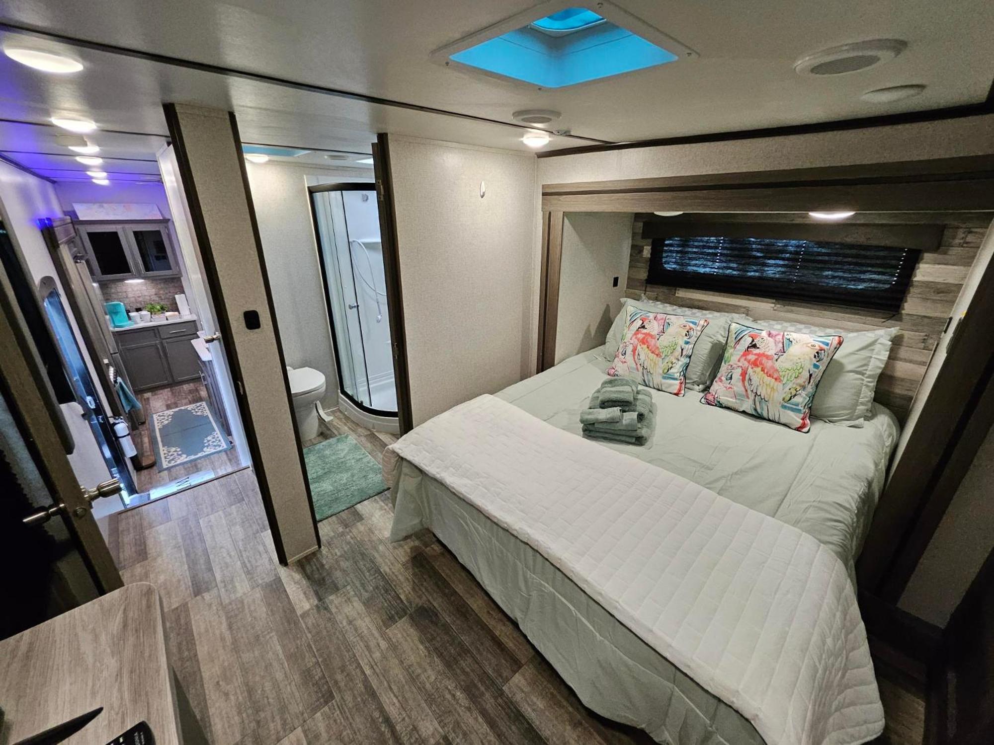 Hailey'S Beach-N-Bay Rv Resort Gilchrist Ngoại thất bức ảnh