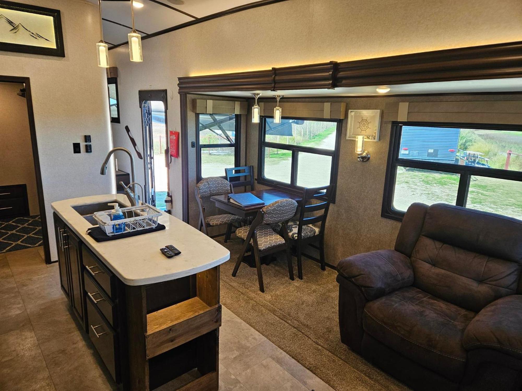 Hailey'S Beach-N-Bay Rv Resort Gilchrist Ngoại thất bức ảnh