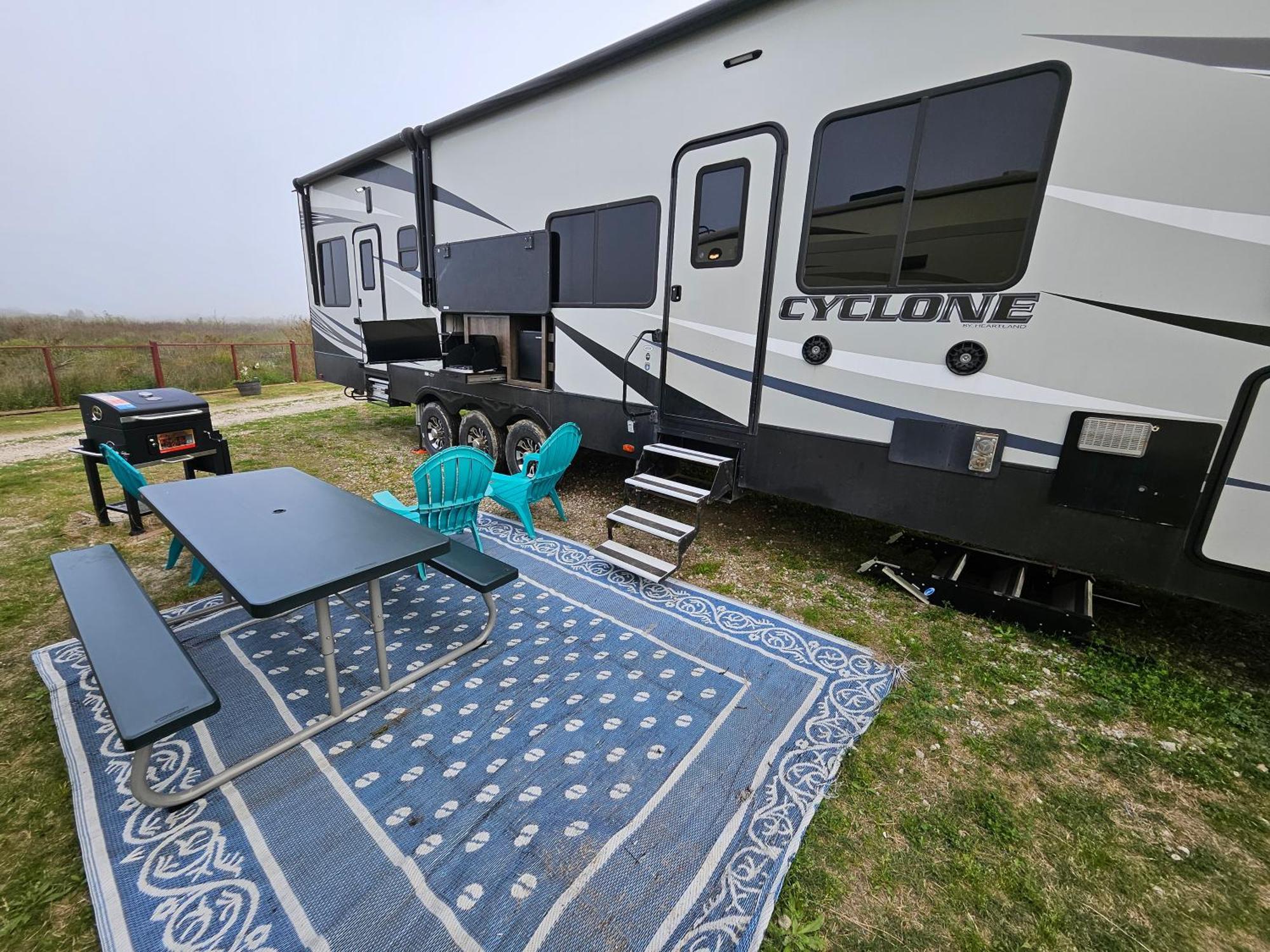 Hailey'S Beach-N-Bay Rv Resort Gilchrist Ngoại thất bức ảnh
